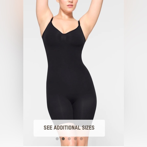SKIMS Black SEAMLESS SCULPT MID THIGH BODYSUIT Multiple sizes - Picture 1 of 7